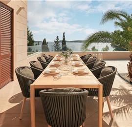5 bedroom villa with infinity pool and sea views Hvar Town, sleeps 10